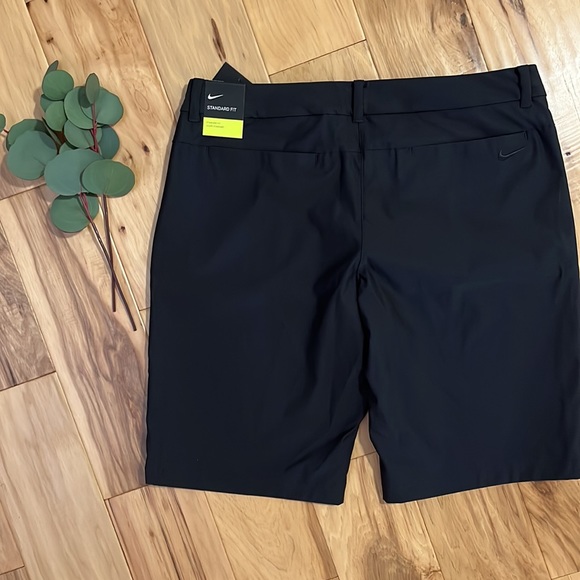 โ๏ธ NIKE NWT Ladies shorts - Picture 4 of 5